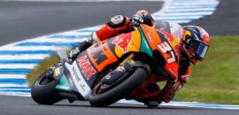 Moto2: Acosta domina dia na Tailândia em fim de semana que pode lhe dar título