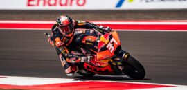 Moto2: Acosta passa Canet no início e vence fácil na Indonésia