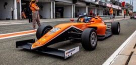 F4 Espanhola: Clerot lidera treino em Valência, mas pódio escapa após levar um toque na corrida