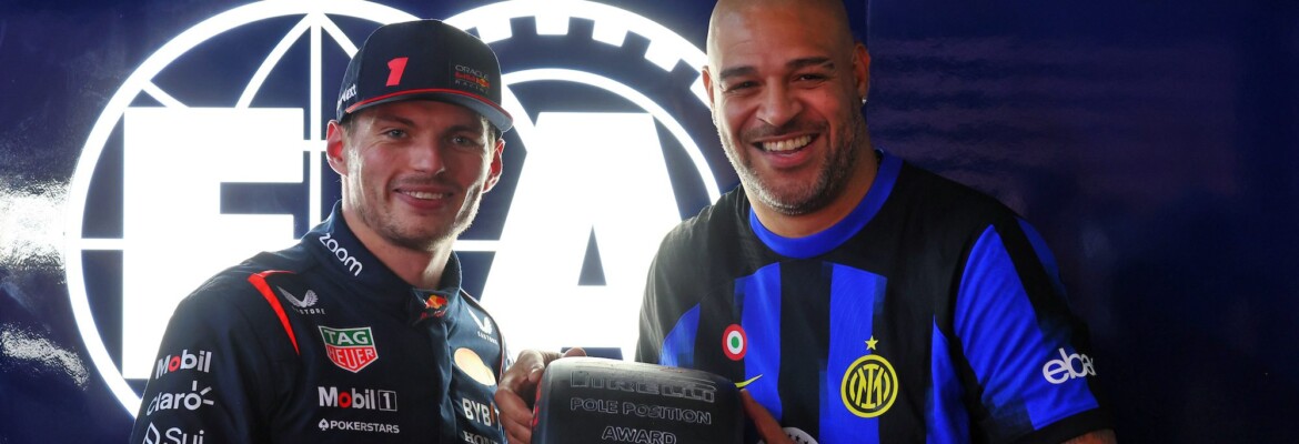 F1 – Foto: Adriano Imperador entrega troféu de pole-position a Verstappen em Interlagos