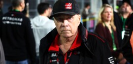Komatsu comenta visitas de Gene à Haas durante etapas da F1: “Gosta de estar lá”