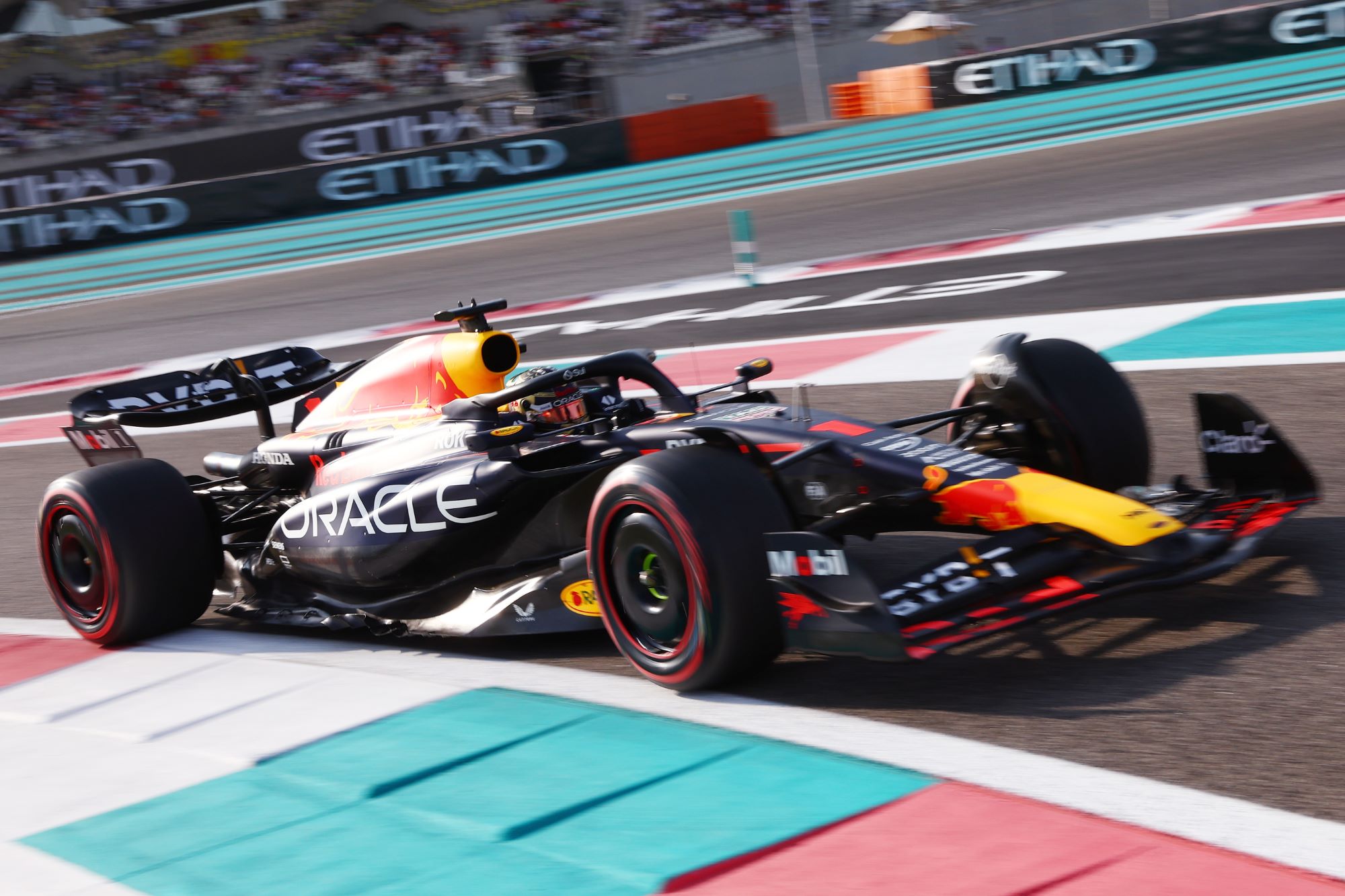 F1: Verstappen destaca el ahorro de tiempo gracias a la gestión de neumáticos
