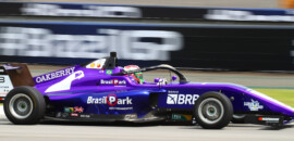 OAKBERRY Bassani F4 lidera com dobradinha o único treino realizado pela F4 Brasil em Interlagos