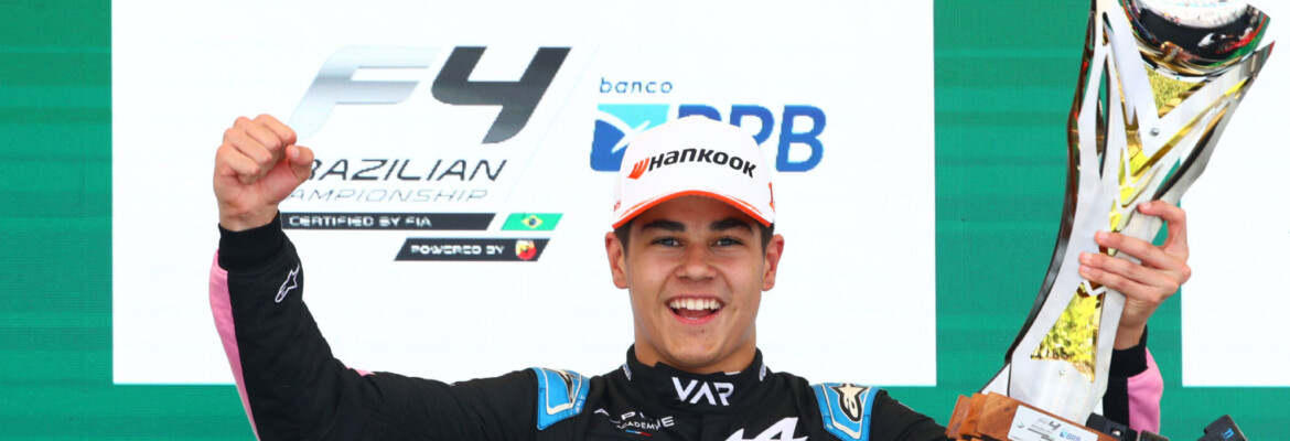 F4 Brasil: Matheus Ferreira e Alexandre Machado levam OAKBERRY Bassani F4 ao lugar mais alto do pódio na preliminar do GP São Paulo da Fórmula 1