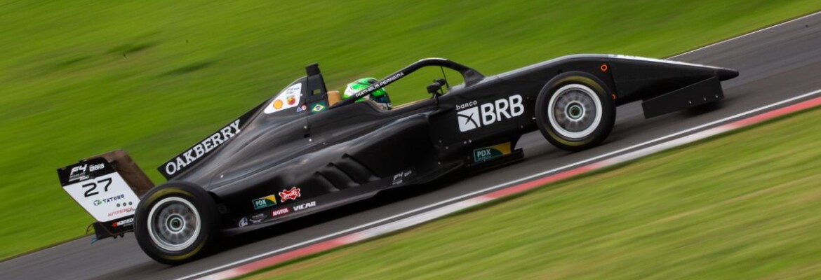 Matheus Ferreira estreia na F4 Brasil em preliminar do GP de São Paulo de F1
