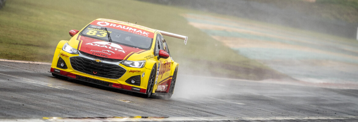 Stock Car: chuva embaralha grid e Gabriel Casagrande mira corrida de recuperação em Cascavel