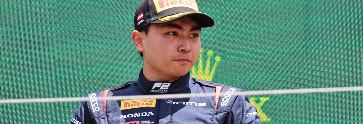 F1: Jovem piloto japonês satisfeito após teste com carro da AlphaTauri