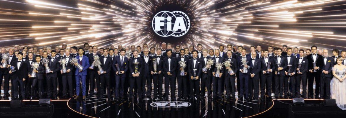 F1: “Toda a situação foi um mal-entendido”, afirmou fã que foi fotografado com troféu de Hamilton