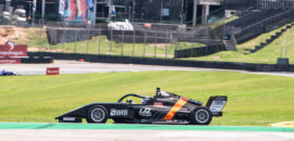 Assista ao vivo a primeira corrida da etapa final da F4 Brasil, direto de Interlagos