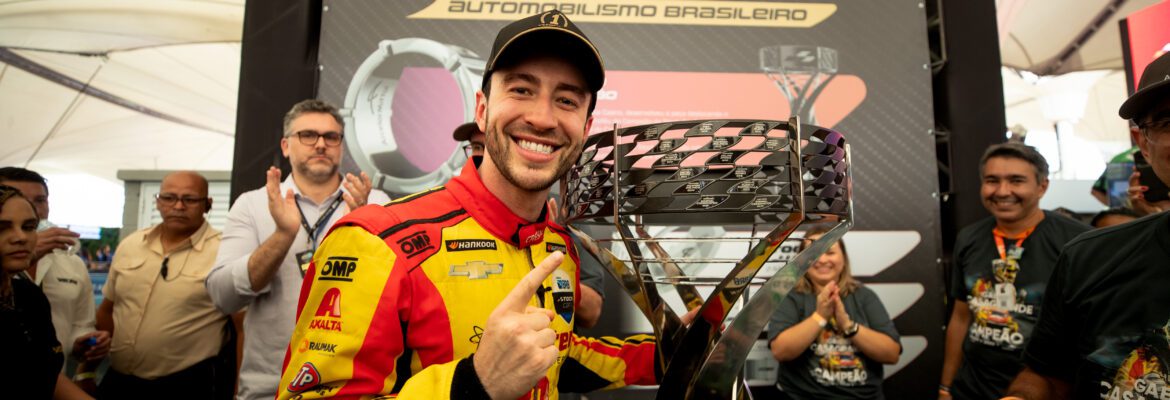 Casagrande é bicampeão da Stock Car