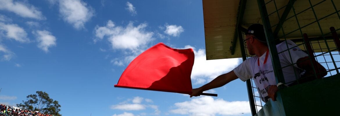 F1: Tendência crescente de bandeiras vermelhas continua em 2023