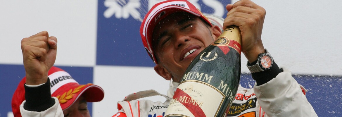 F1: Macacão de Hamilton do GP do Canadá de 2007 arrematado por $240 mil em leilão