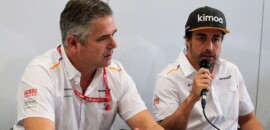 Fernando Alonso presta homenagem emocionante a Gil de Ferran