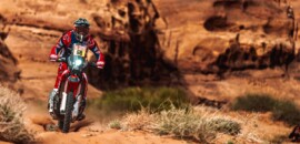 Espanhol Schareina vence prólogo do Dakar entre os pilotos das motos