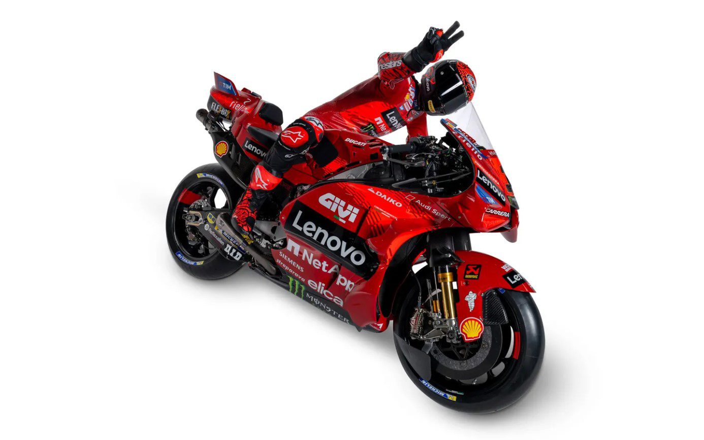 MotoGP: Ducati exibe moto de campeão Bagnaia em evento na Itália Lançamento Ducati 2024 - Francesco Bagnaia Enea Bastianini