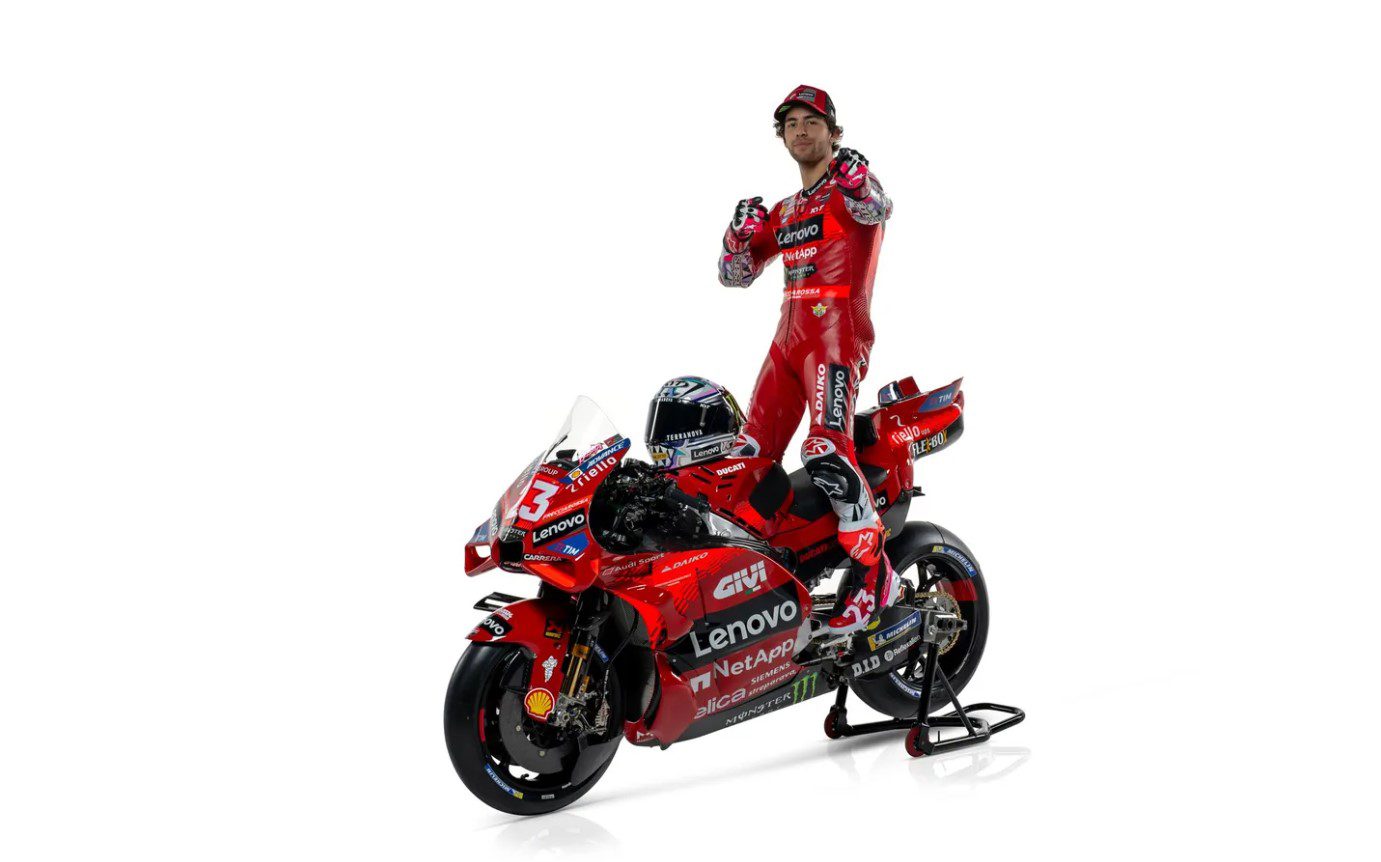 MotoGP: Ducati exibe moto de campeão Bagnaia em evento na Itália Lançamento Ducati 2024 - Francesco Bagnaia Enea Bastianini