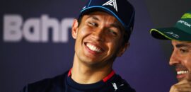 Albon reflete sobre sua jornada na F1 ao atingir 100 GPs: “Parece surreal”