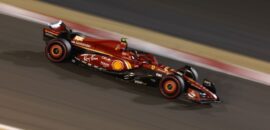 F1: Sainz conquista pódio no Bahrein e vê Ferrari competitiva