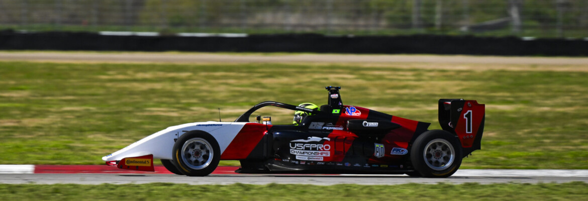 Nic Giaffone lidera atividade nos testes de pré-temporada da USF2000 em NOLA