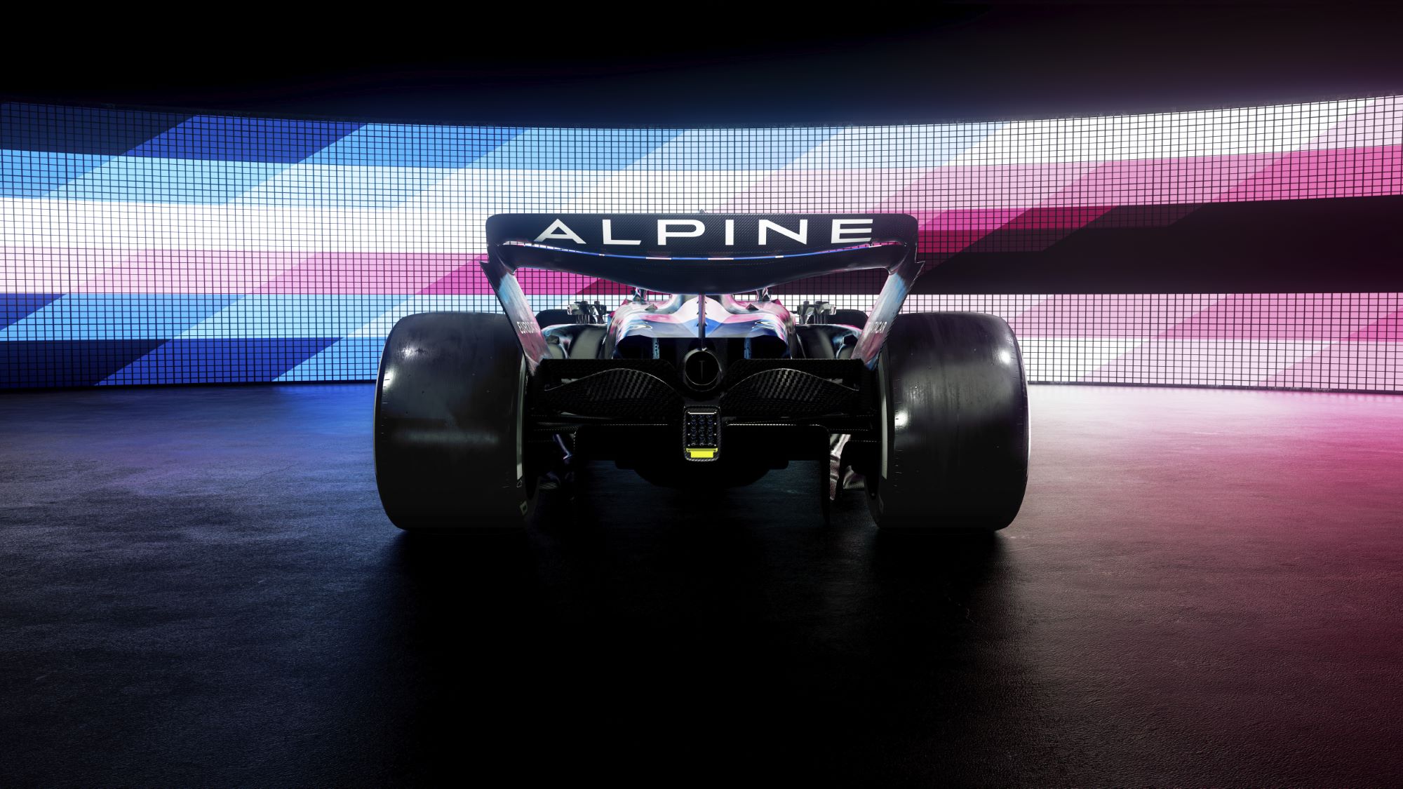 F1: Alpine abusa do carbono e apresenta A524 