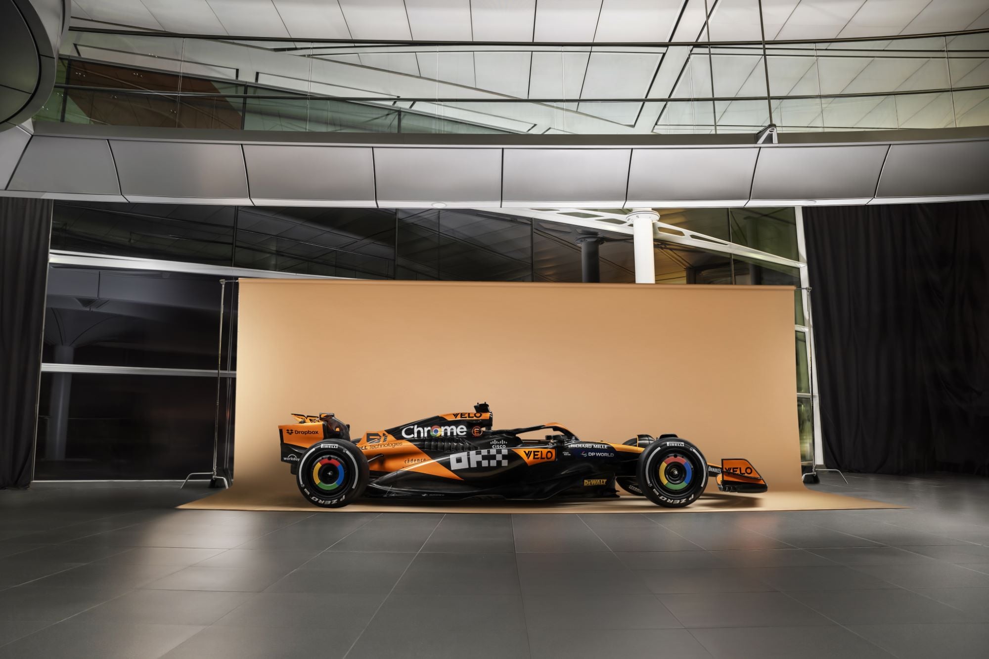 F1: McLaren apresenta MCL38 e visa o topo da Fórmula 1; veja as fotos F1: McLaren apresenta MCL38 e visa o topo da Fórmula 1; veja as fotos