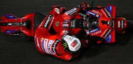MotoGP: Bagnaia vê moto de 2024 da Ducati muito melhor que versão 2023