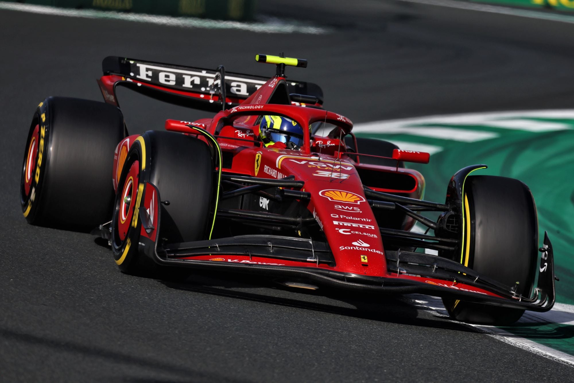 F1: Bearman revela choque físico em estreia pela Ferrari