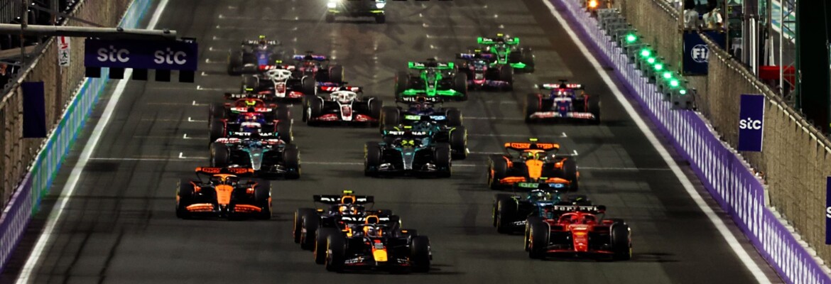 F1: Verstappen vence na Arábia Saudita após corrida fisicamente cansativa F1: Verstappen vence na Arábia Saudita após corrida fisicamente cansativa
