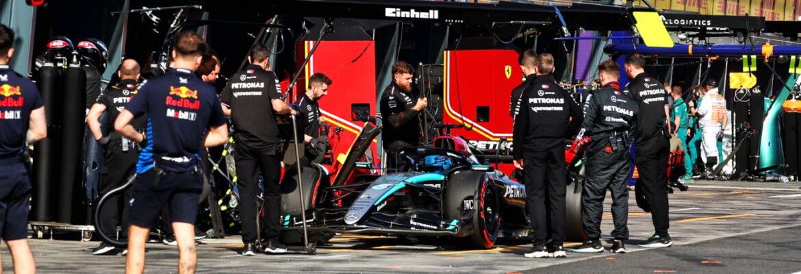 F1: Mercedes decepcionada com os dois carros abandonando na Austrália
