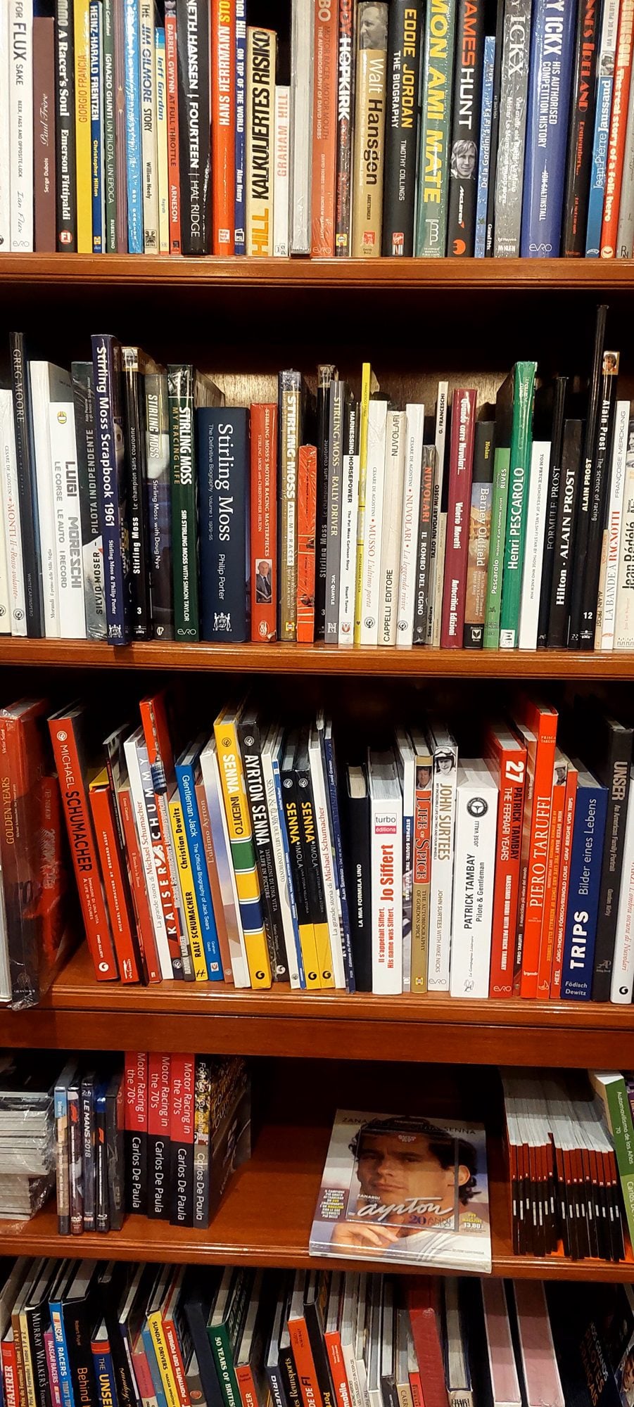 Conheça a livraria exclusiva sobre esporte a motor na Itália