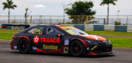 Felipe Baptista garante pole position da Stock Car em Goiânia