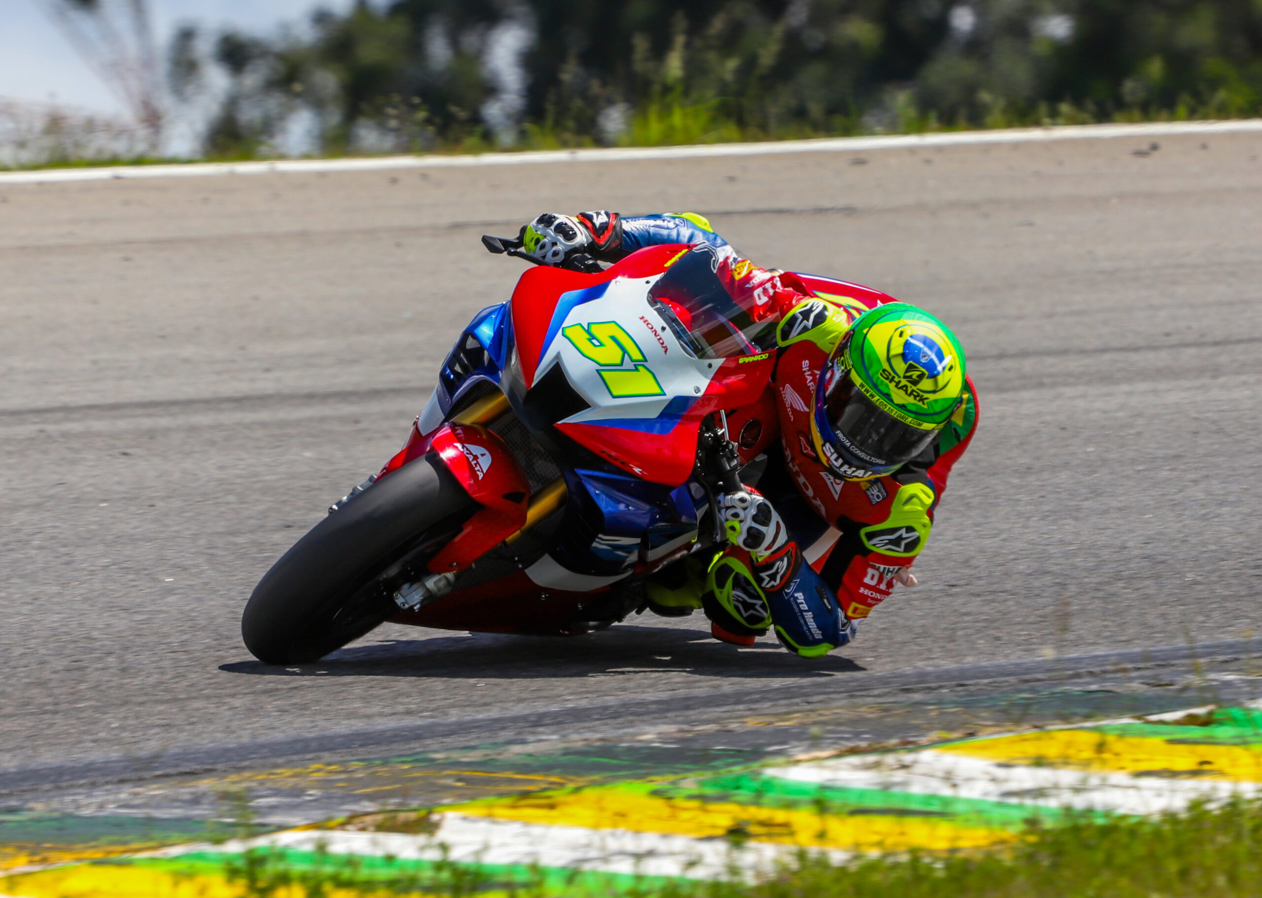 Eric Granado crava a pole na 1ª etapa da SuperBike Brasil 2024 em Interlagos