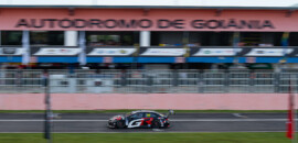 Novo formato de disputa da Stock Car aumenta interesse do público e lota autódromo em Goiânia