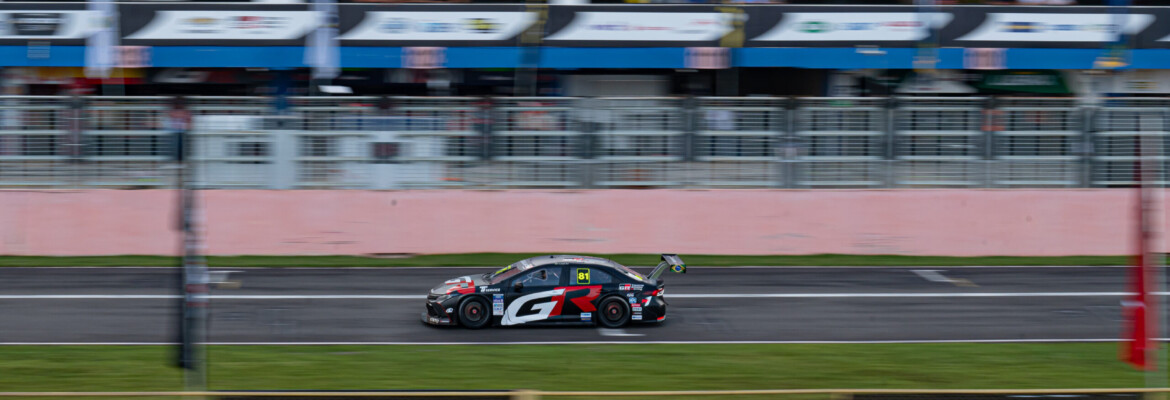 Novo formato de disputa da Stock Car aumenta interesse do público e lota autódromo em Goiânia