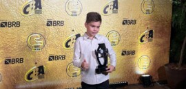 Jovem talento do kart, Vicente da Silva recebe Volante de Prata em premiação da CBA