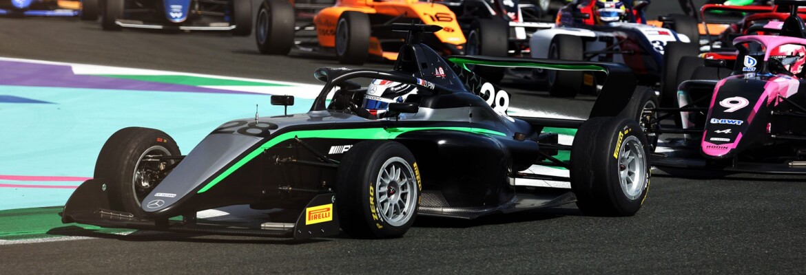 Doriane Pin lidera dobradinha na abertura da temporada da F1 Academy em Jeddah Doriane Pin lidera dobradinha na abertura da temporada da F1 Academy em Jeddah
