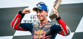 MotoGP: Acosta mantém fé na KTM mesmo com problemas financeiros