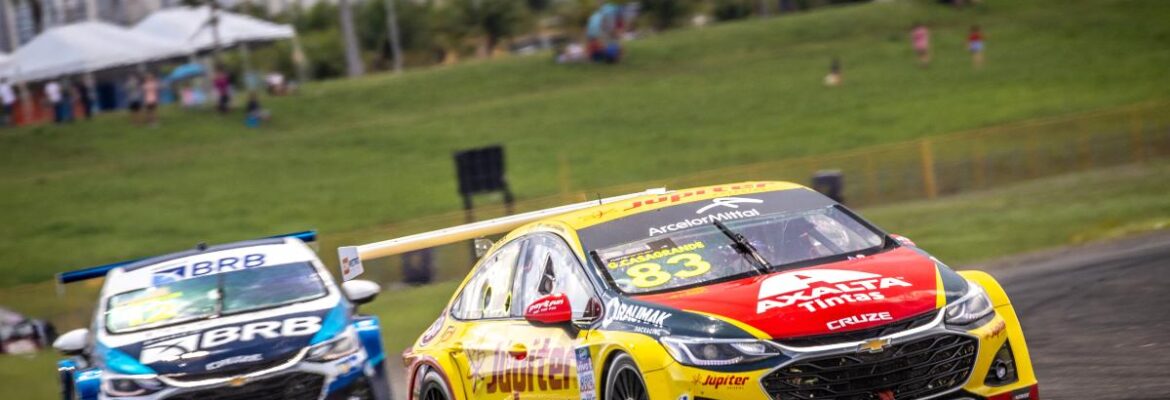 Gabriel Casagrande conquista quarto lugar na corrida Sprint da Stock Car em Goiânia