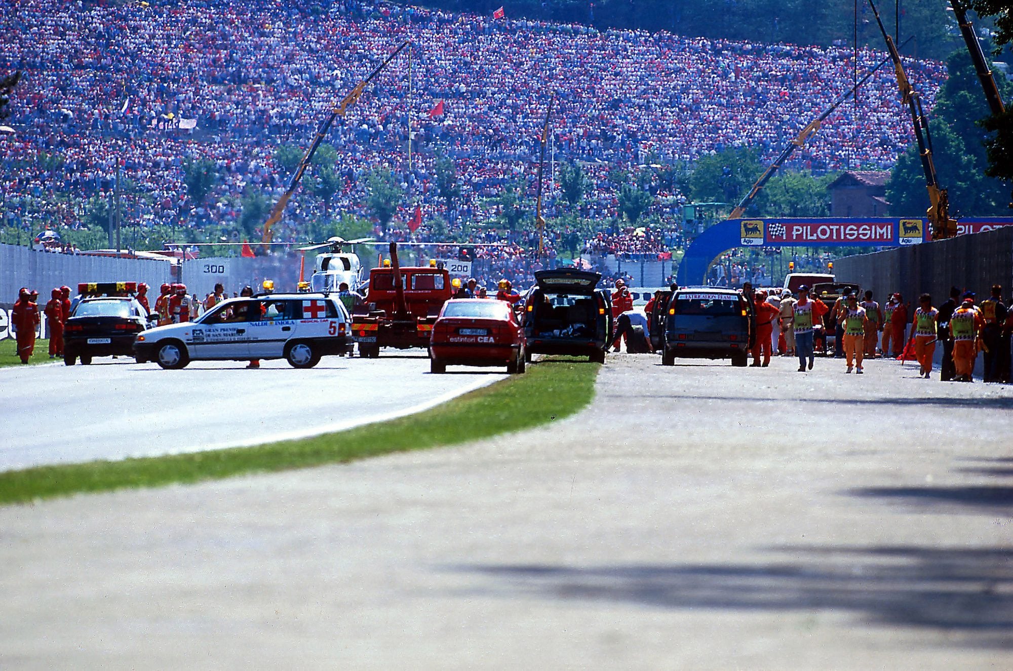 30 anos sem Senna: Relembre o trágico GP de San Marino de 1994; veja as fotos F1 1994, Imola, San Marino, Ayrton Senna, morte