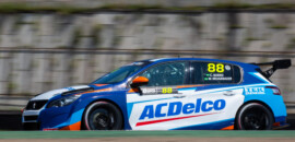Cacá Bueno faz balanço positivo após estreia no TCR South America em Interlagos