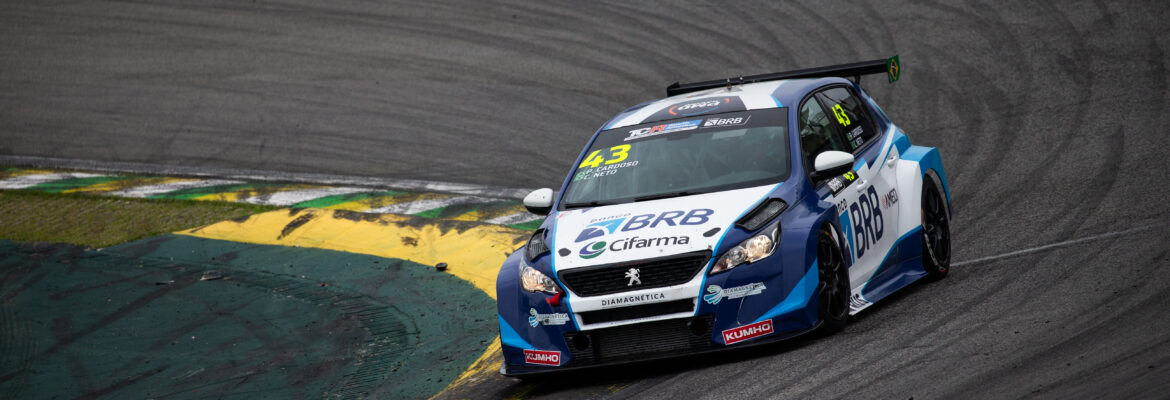 Pedro Cardoso luta pela vitória até o final e fecha em segundo na TCR South America em Interlagos