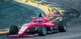 Rafaela Ferreira faz pole dupla na Fórmula 4 Brasil em Interlagos