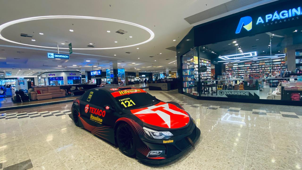 Texaco Racing Shopping de SP recebe carro da equipe Texaco Racing da Stock Car 2024
