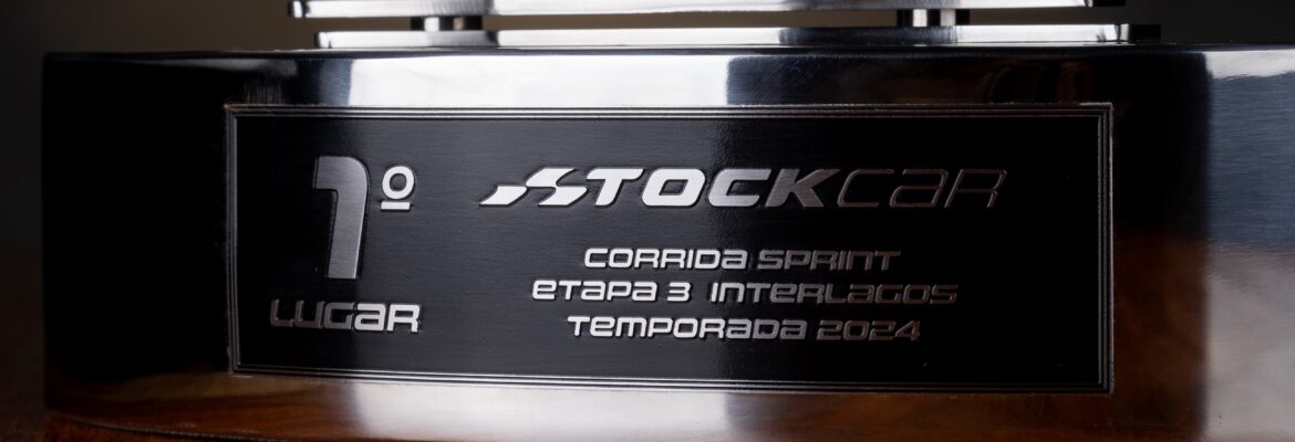 ArcelorMittal, Stock Car e Play For a Cause realizam leilão da réplica de troféu do vencedor em Interlagos