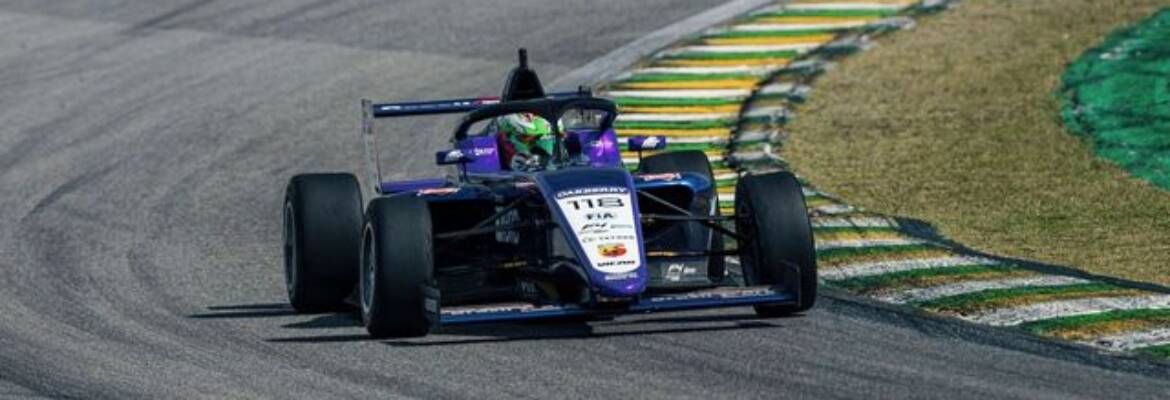 Oakberry Bassani briga por título inédito na Fórmula 4 Brasil em Interlagos