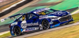 Cacá Bueno visita Interlagos um dia após acidente que o tirou de etapa da Stock Car
