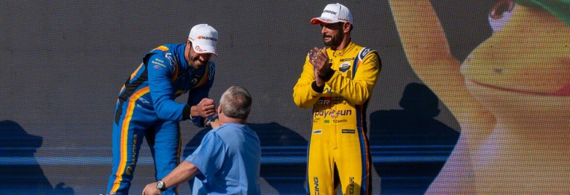 Experiência única: Toyota leva cliente para entregar troféu de vencedor na Stock Car