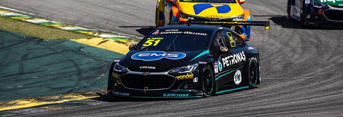 Átila Abreu tem atuação consistente em Interlagos e sobe para o top-10 da Stock Car