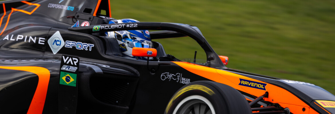 Pedro Clerot lidera primeiro dia de testes coletivos na FRECA