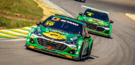 Massa fica sem direção hidráulica e completa corrida da Stock Car na raça